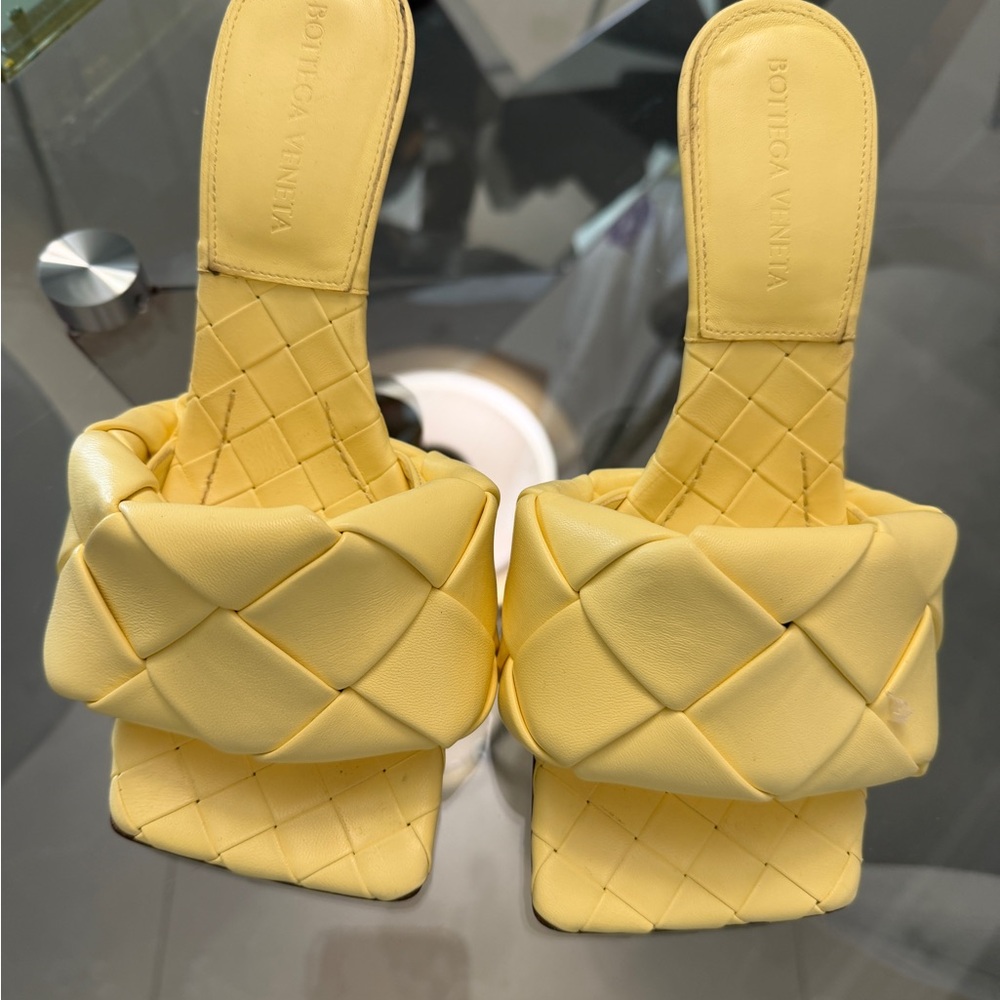 🔥 Authentic Bottega Veneta Yellow Woven Heels — Size 36 (US 5–5.5) 🔥